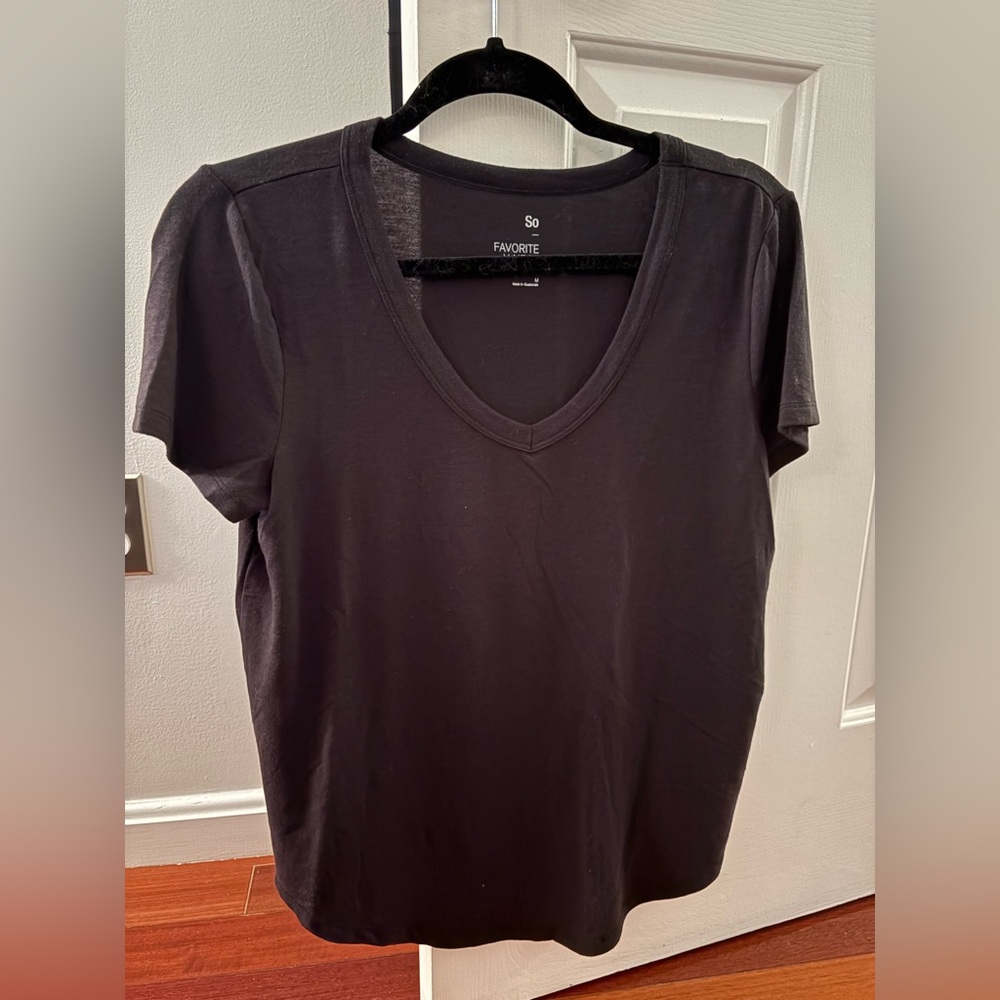 NWOT SO Black V-Neck Tee